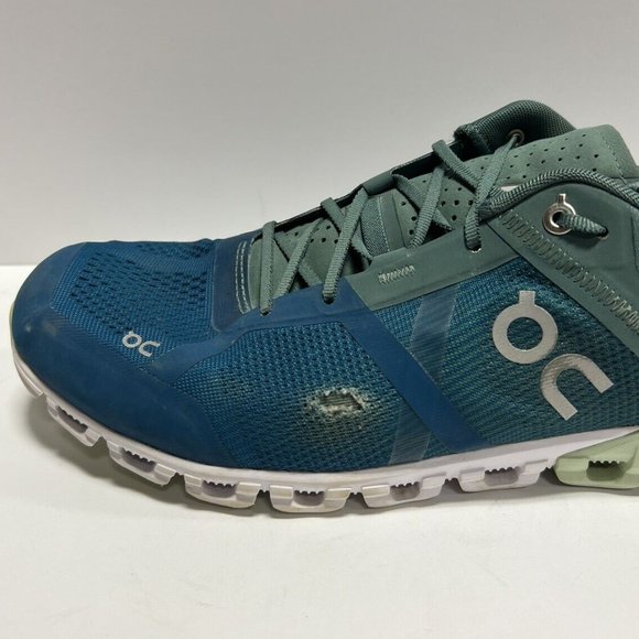 On Men's Cloudflow Running Shoes, Size 12.5M - Picture 2 of 7